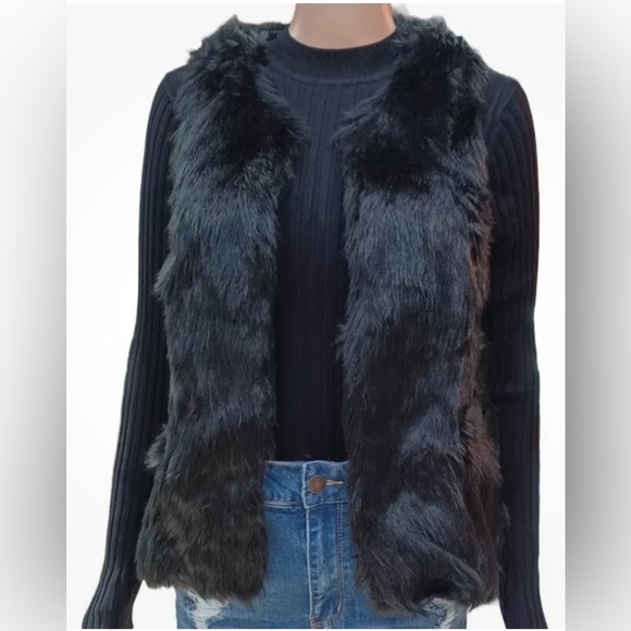 Say What? Women's Faux Fur Black Vest - Picture 1 of 6
